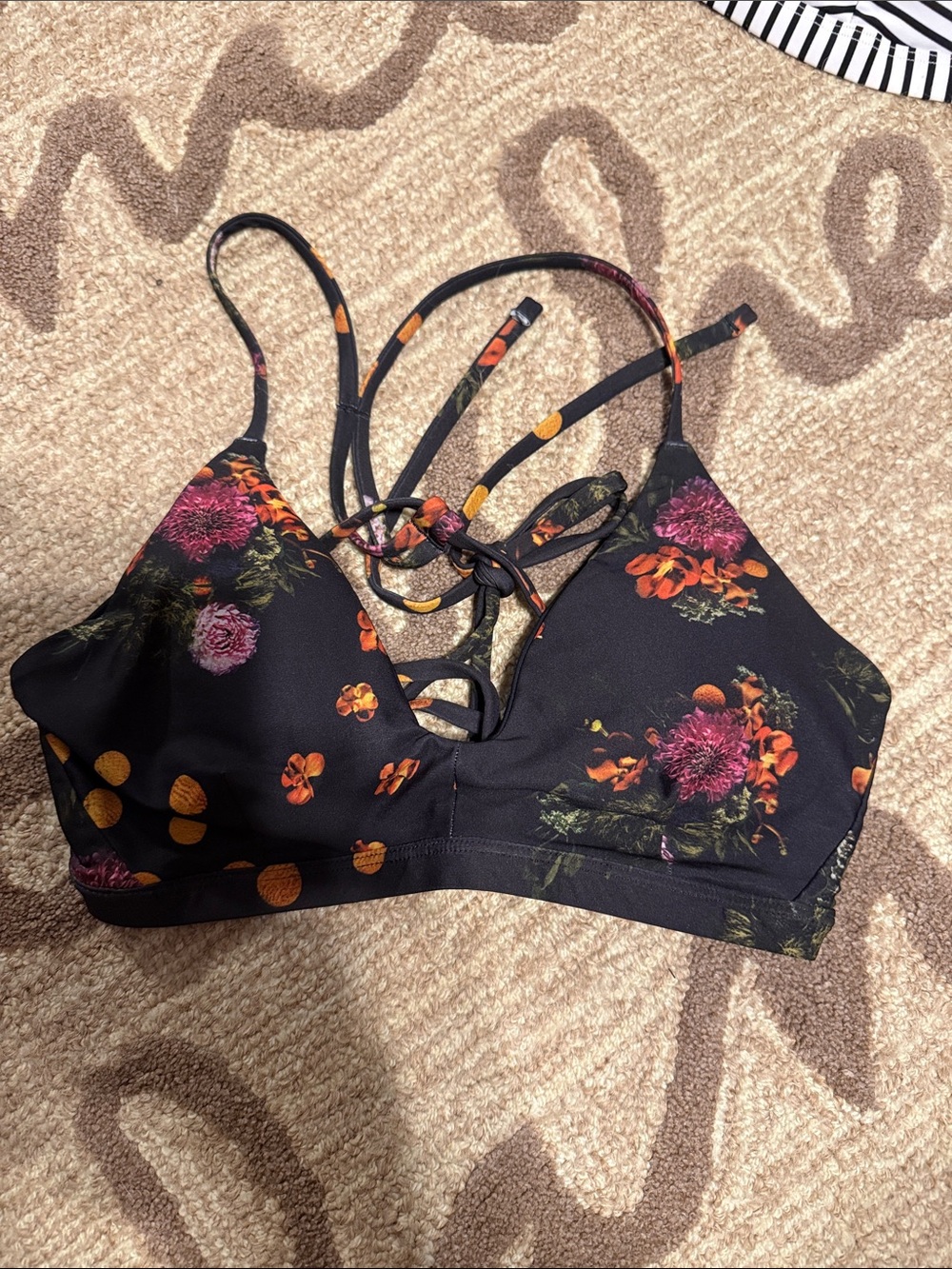 Hurley Black Floral Strappy Sports Bra